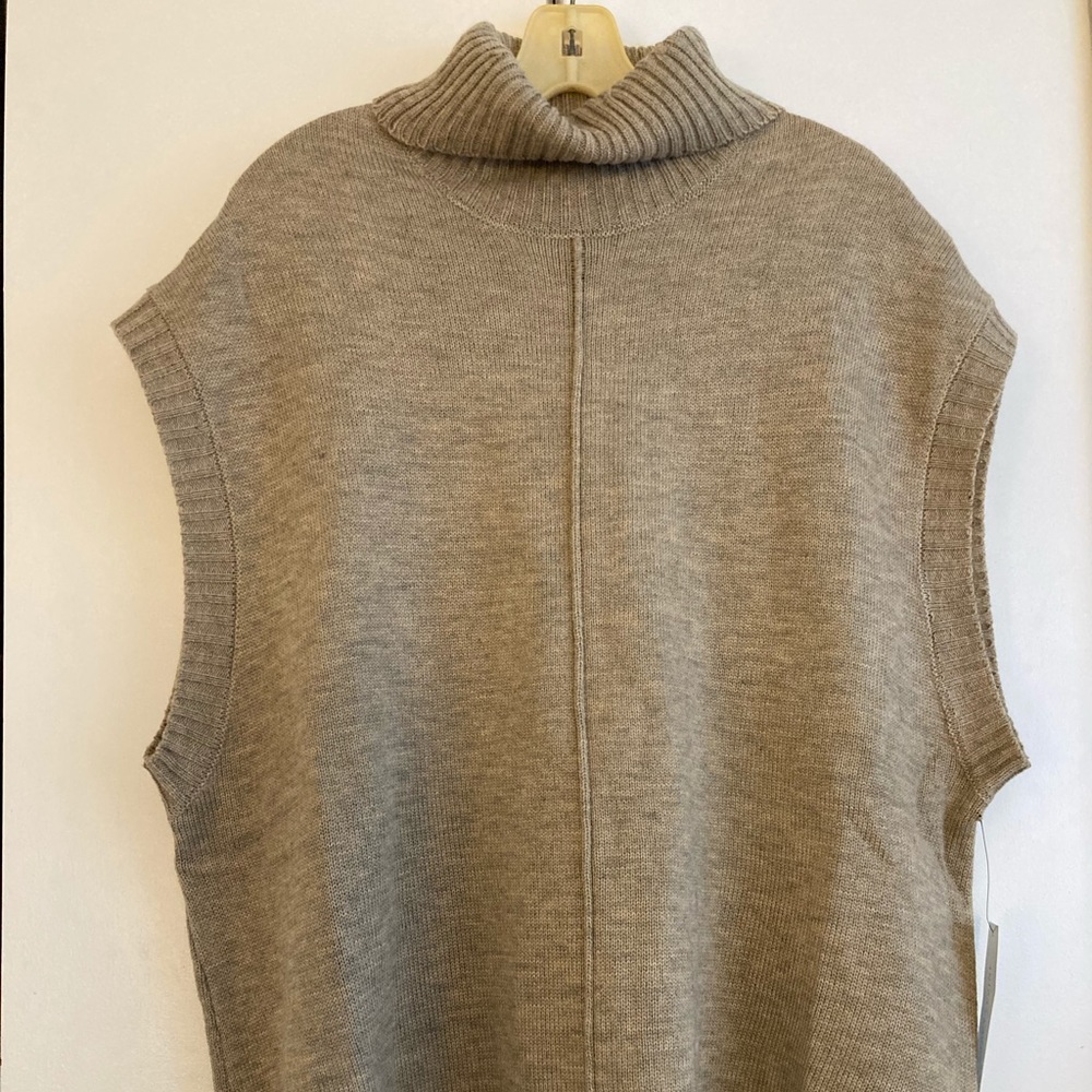Larry Levine Heather bone large sweater top